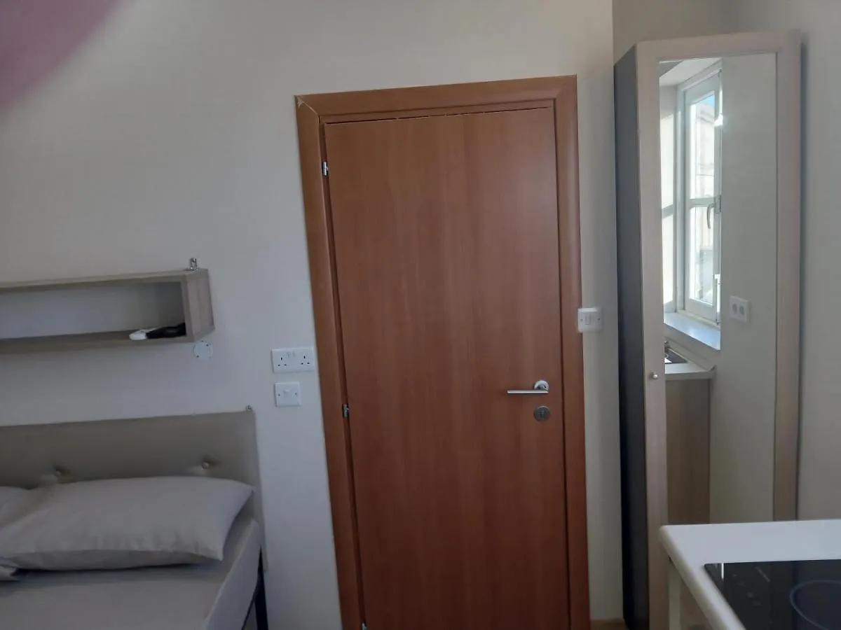 Birgu Tower Apartment 0*,  Malta